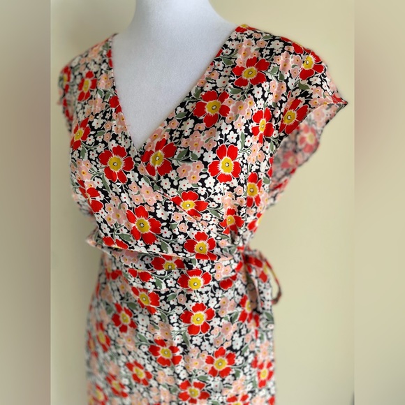 J. Crew Dresses & Skirts - J. CREW MERCANTILE V-NECK FLORAL WRAP FRONT TIE CLOSURE MIDI DRESS SZ S